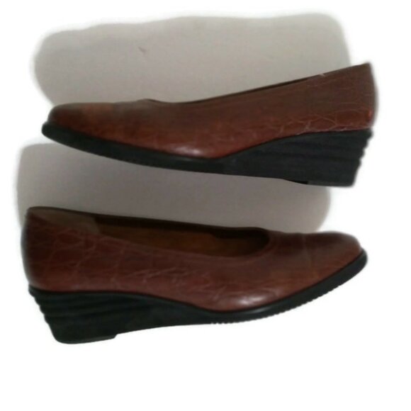 Salvatore Ferragamo Cognac Embossed Leather Wedges - Picture 2 of 7